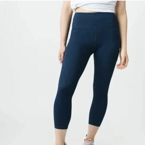 ZYIA Active Blue Cropped Leggings with Pockets